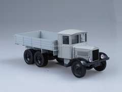 YaG-10 1931 first Soviet three-axle 6x4 truck 1:43 Nash Avtoprom