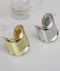 45078- Стильный, широкий браслет-манжета co bone cuff из стали в белом родаже