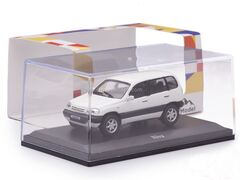 Chevrolet Niva 2003 white ArModel 1:43