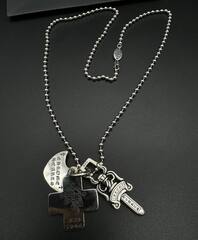 Колье-цепочка с 3мя подвесками в стилистике CHROME HEARTS