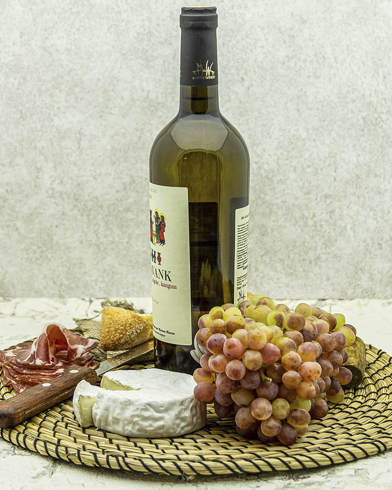 Вино Maran Winery Нораванк Белое сухое 2018 г.у. 12.5% 0,75 л, Армения