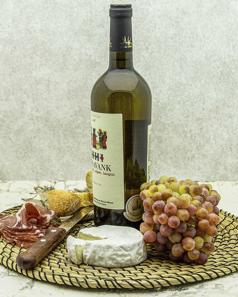 Вино Maran Winery Нораванк Белое сухое 2018 г.у. 12.5% 0,75 л, Армения