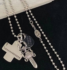 kole-cepochka-s-3mya-podveskami-v-stilistike-chrome-hearts