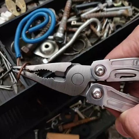 Мультитул Leatherman Wingman - удобные пружинящие пассатижи | Multitool-Leatherman.Ru