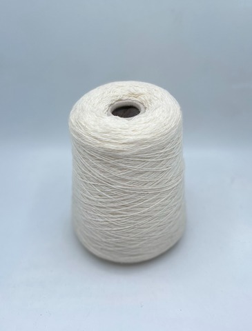 Бобинная пряжа (пр.Италия),750/100гр, 100% Шерсть, цвет-Молочный. арт-34482