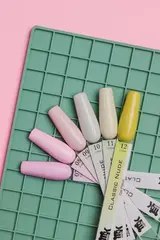 M&K Мик, Гель-лак Nude Classic (Классический нюдовый) 09