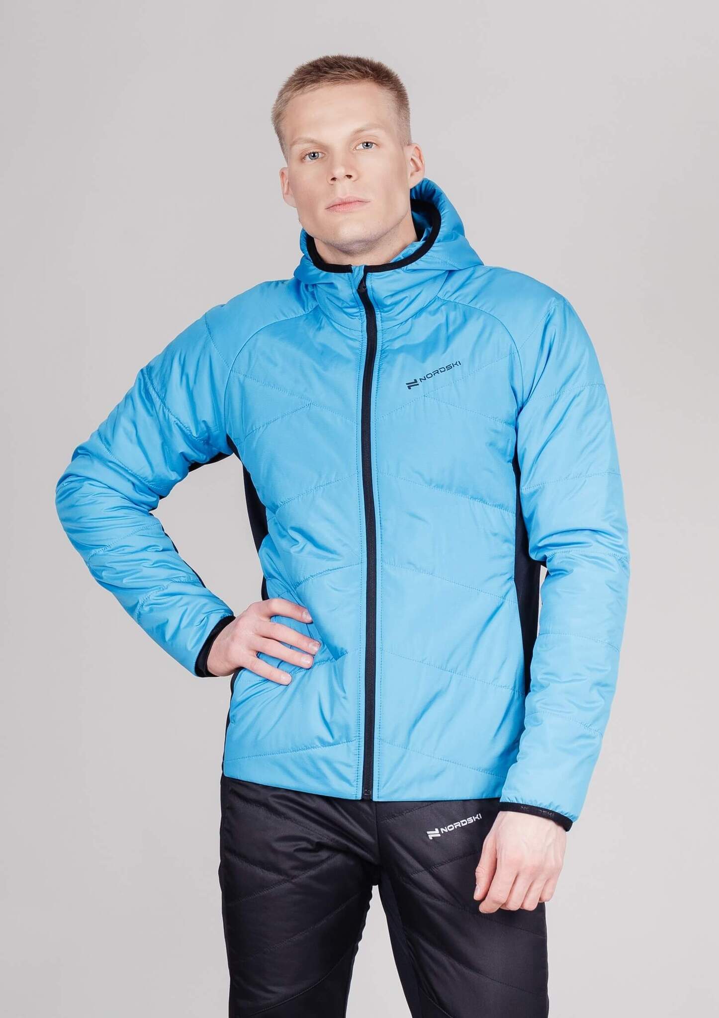 Мужская тренировочная лыжная куртка для бега зимой с капюшоном Nordski Hybrid Warm light blue-black