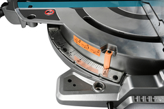 Аккумуляторная торцовочная пила Makita LS004GZ01