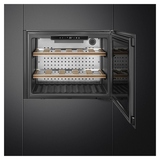 Винный шкаф SMEG CVI121B3 черное стекло Deep Black
