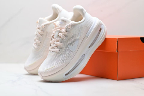 Nike Vomero Premium 'Chalk' 