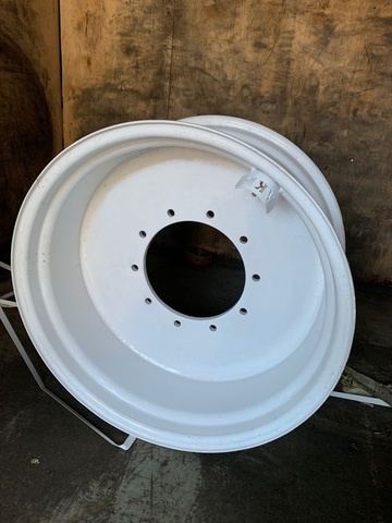 Колесный диск DW15 x 28 (16.9-28) для Valtra