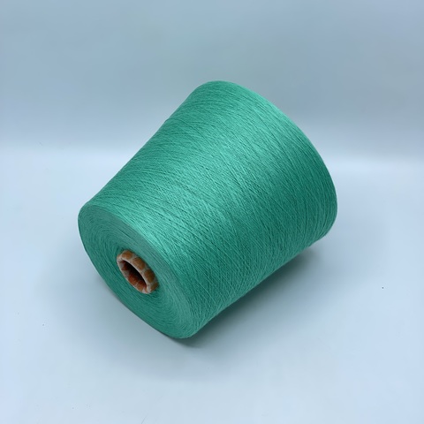 Бобинная пряжа,Cotton combed, 2540м. 100%Хлопок, Разбеленно-зеленый(695), 39020
