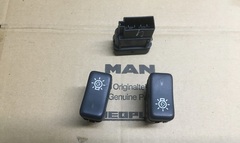 Кнопка на торпеде МАН ТГА включение света за кабиной, круиз контроль.  OEM MAN - 81.25525.0064; 81.25525.0061; 81.25503.0255  Разборка МАН ТГА ТГЛ/MAN.     Разбираем грузовики МАН ТГЛ/МАН ТГА, разбираемые нами авто все из  Европы, б/у запчасти в отличном состоянии. Наш товар уже был в употреблении,  но это не означает, что он низкого качества. Каждый из наших сотрудников имеет  многолетний опыт работы с подобными автомобилями. Подбор запчастей по VIN-  номеру автомобиля, отправка по всей России, гарантия на запчасти!   Помимо б/у запчастей МАН, вы так же можете приобрести у нас  высококачественный аналог Европейских, Турецких и Китайских производителей.  Новые запчасти на МАН
