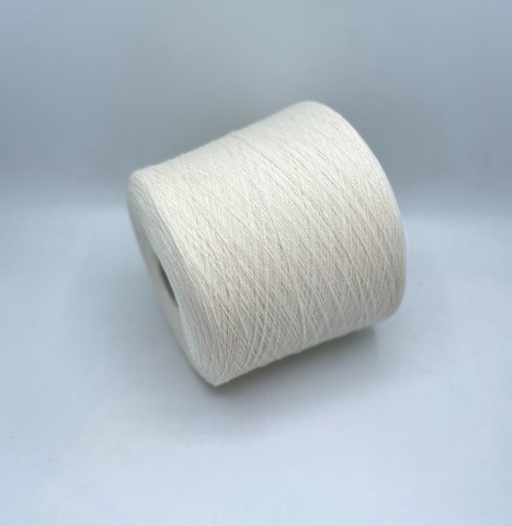 Lanecardate (пр.Италия), art. Trebisonda ,1500м/100гр. 70%меринос 30%Кашемир, цвет- Молочный (65/798) , арт.32245
