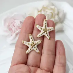 Серьги пусеты Морские звёзды с эмалью, кремовый, 28*26 мм, сталь, позолота, СГ046