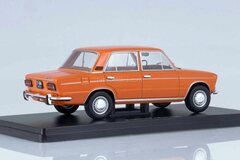 VAZ-2103 Zhiguli Lada 1500 1:24 Legendary Soviet cars Hachette #13