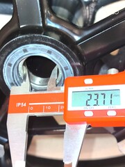 Передний колёсный диск Arashi для BMW S1000RR / R / XR 2019-2024 г.в.