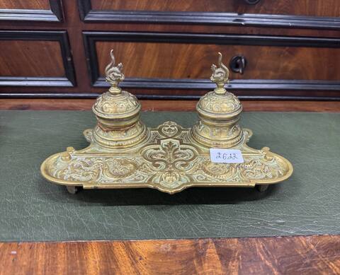 Старинная чернильница