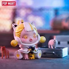 Случайная фигурка POP MART. Skullpanda: City of Night