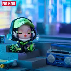 Случайная фигурка POP MART. Skullpanda: City of Night