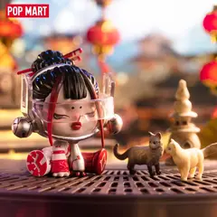 Случайная фигурка POP MART. Skullpanda: City of Night