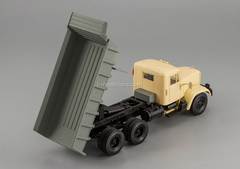 KRAZ-257B 1969-1977 beige gray 1:43 Nash Avtoprom