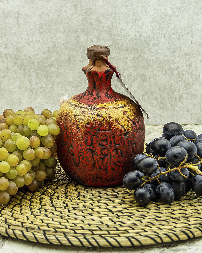 Вино Maran Winery М.Параджанов Фруктовое Гранатовое Сухое в Кувшине 2018 г.у. 12,5 % 0,5 л