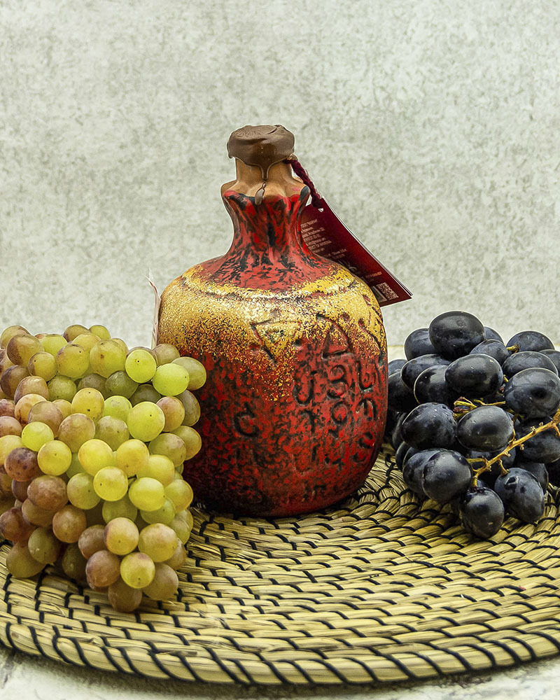 Вино Maran Winery М.Параджанов Фруктовое Гранатовое Сухое в Кувшине 2018 г.у. 12,5 % 0,5 л