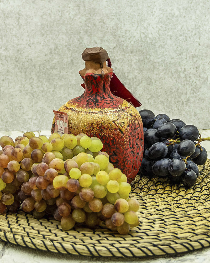 Вино Maran Winery М.Параджанов Фруктовое Гранатовое Сухое в Кувшине 2018 г.у. 12,5 % 0,5 л