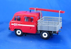 UAZ-39094 Farmer firefighter with ladder plastic Agat Mossar Tantal 1:43