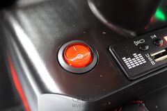 Толокар-электромобиль Jeep G003GG с родительской ручкой и пультом