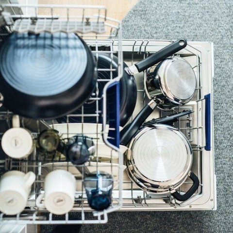 Кастрюля Fiskars Functional Form 1026579 7л. d=28.3см (с крышкой) серебристый