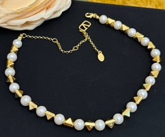 kole-choker-s-zhemchugom-v-stile-valentino