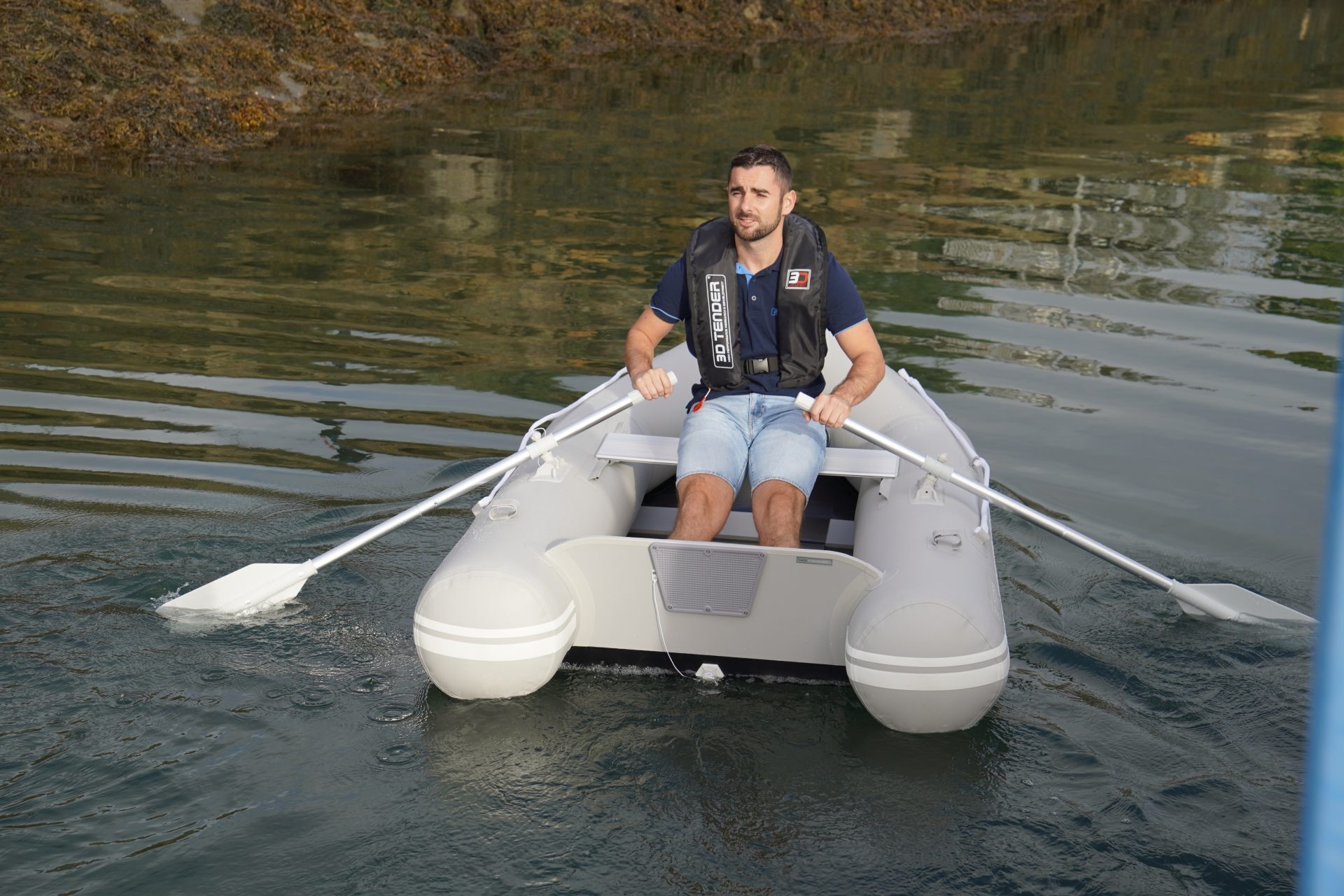 World travel 235 TENDER