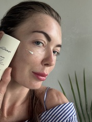 Фото к отзыву на HYDROPEPTIDE SOLAR DEW SPF 30 MINERAL SERUM  Солнцезащитный минеральный флюид с увлажняющим действием