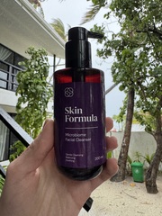 Фото к отзыву на SKIN FORMULA MICROBIOME FACIAL CLEANSER Очищающий гель с пребиотиками для восстановления микробиома кожи