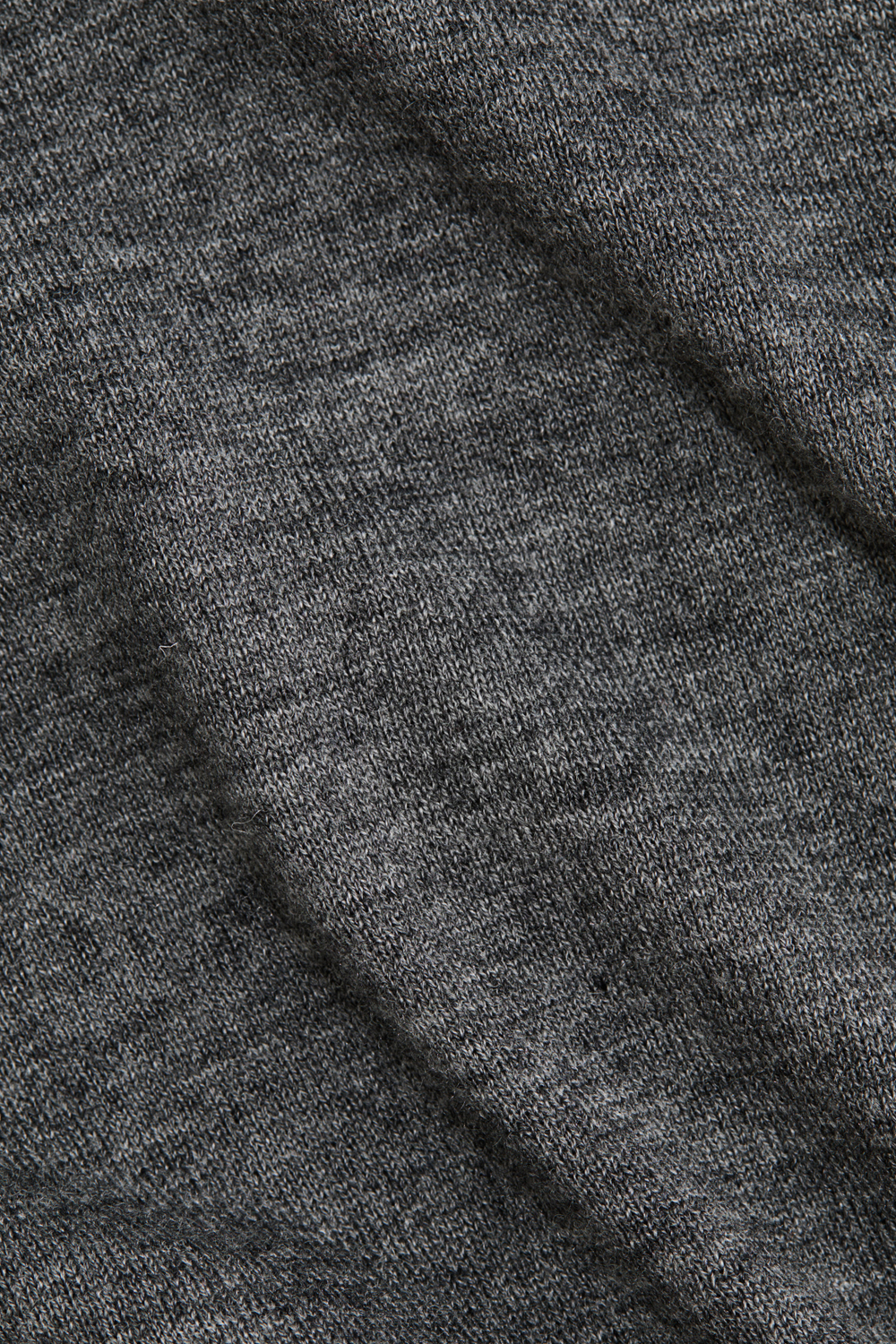 Свитер со смесью шерсти и V-образным вырезом - H&M
