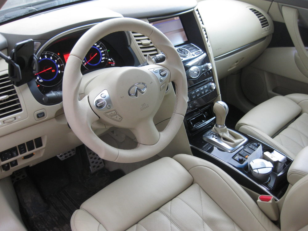 Руль ver.1 Infiniti FX37/FX50/FX30/QX70 бежевый