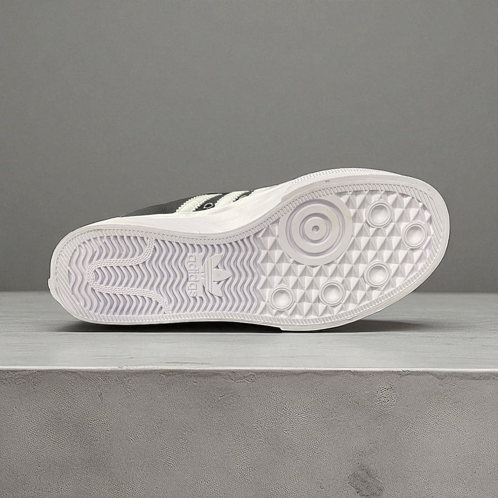 Adidas Nizza Platform • Black White