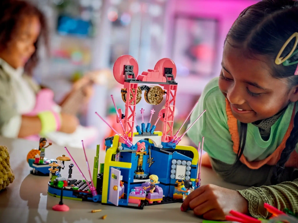 Конструктор LEGO Friends 42616 Музыкальное шоу талантов в Хартлейк-Сити