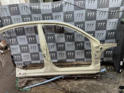 Боковина правая Skoda Superb 1, Passat B5  Новая Оригинал