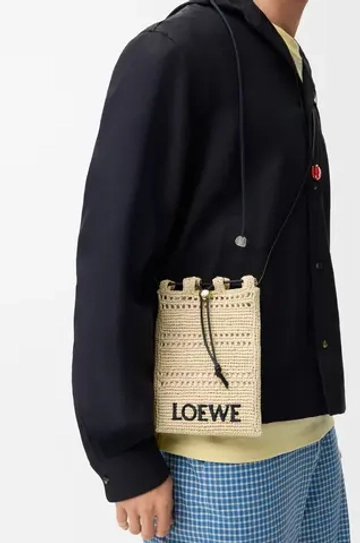 Loewe Сумка-мешок Patch Crochet на шнурке из телячьей кожи и рафии, натуральный/черный
