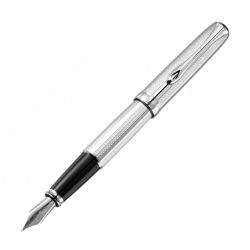 Перьевая ручка Diplomat Excellence guilloche stripes chrome M (D20000697)