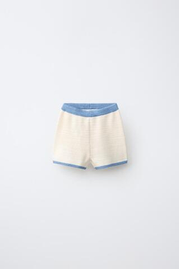 ZARA ТРИКОТАЖНЫЕ ШОРТЫ-БЕРМУДЫ С КОНТРАСТНЫМИ ДЕТАЛЯМИ, ЭКРЮ