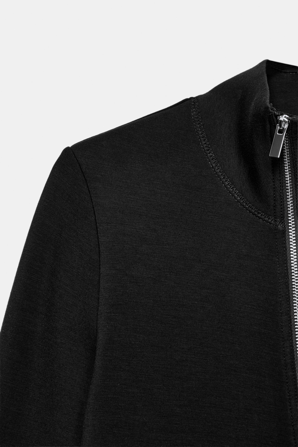 КУРТКА С МЕТАЛЛИЧЕСКОЙ МОЛНИЕЙ — ZARA