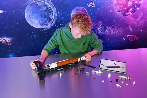 Конструктор LEGO Technic 42221 NASA Artemis Space Launch System Rocket