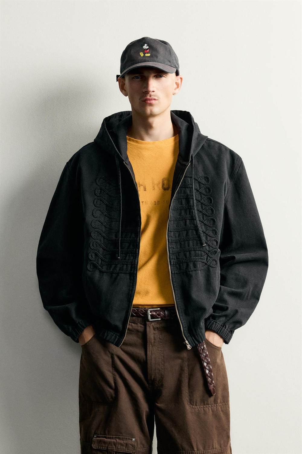 КУРТКА С КАПЮШОНОМ И НАВЕСНЫМИ ЗАСТЕЖКАМИ — ZARA