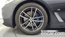 BMW 5-Series 520i M Sport — 2021