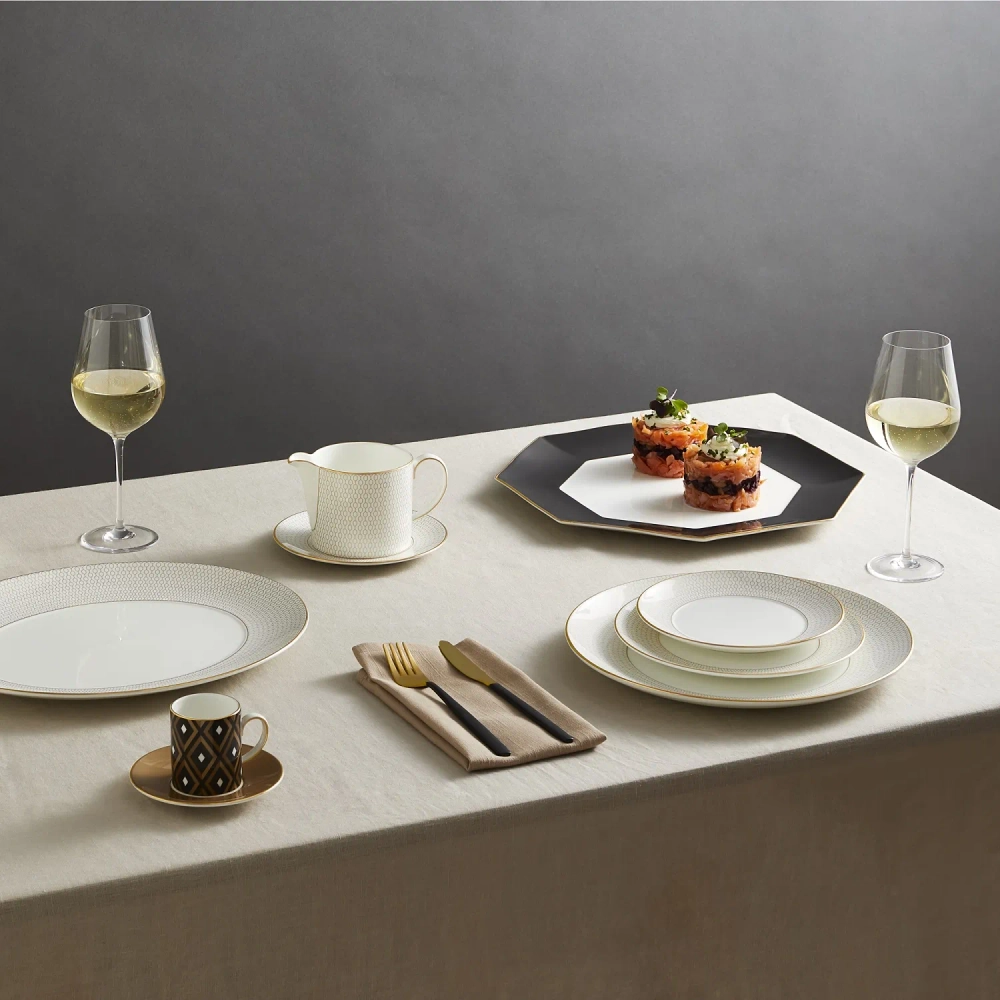 Wedgwood Тарелка Gio Gold 24см для макаронных блюд WW-1064797