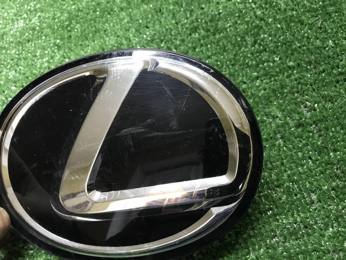Эмблема решетки радиатора Lexus RX 4 (2019-2022)